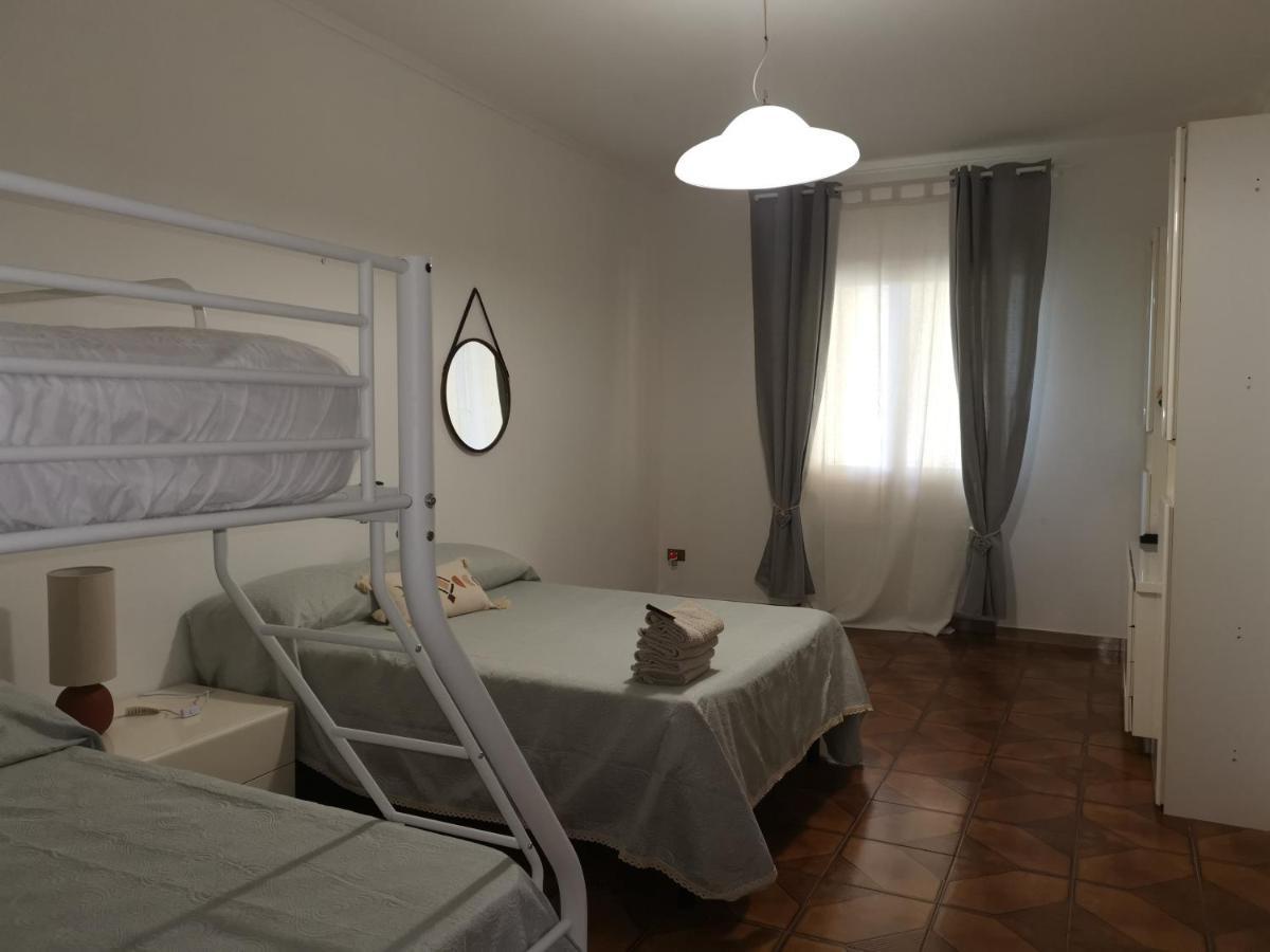 Villa Flora Affittacamere Luni Exteriér fotografie