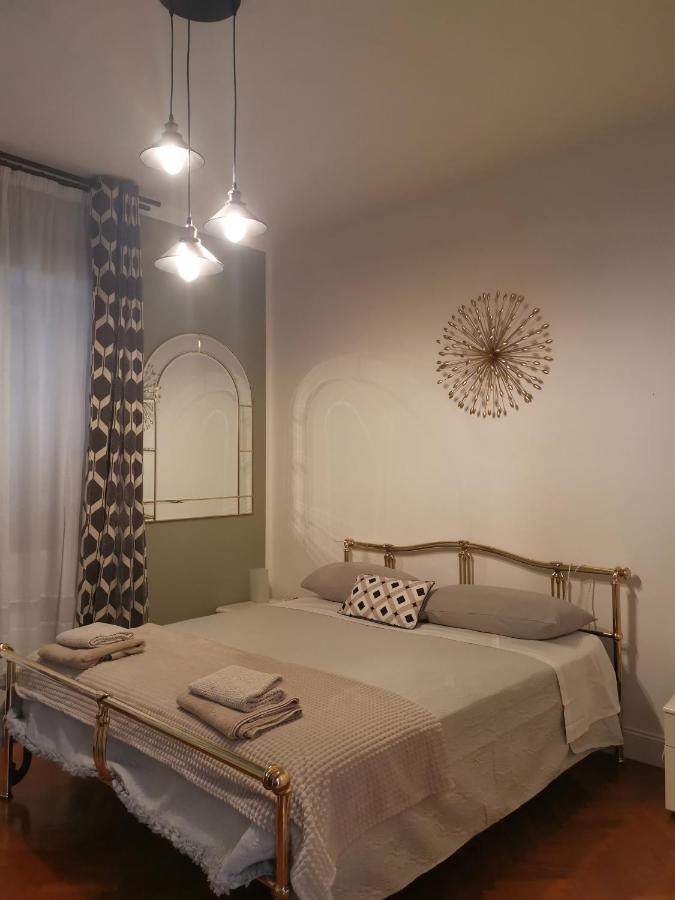 Villa Flora Affittacamere Luni Exteriér fotografie