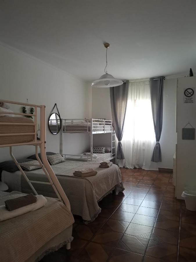 Villa Flora Affittacamere Luni Exteriér fotografie